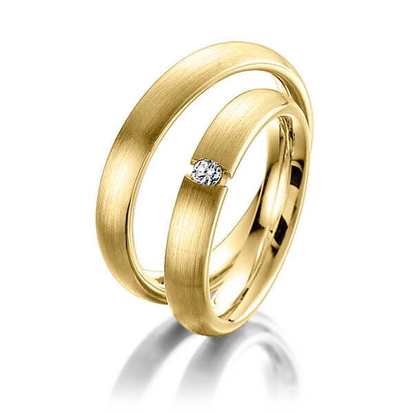 Paar klassische Trauringe/Eheringe in Gelbgold 585 mit zus. 0,05 ct. Brillant tw, si von Steinberg