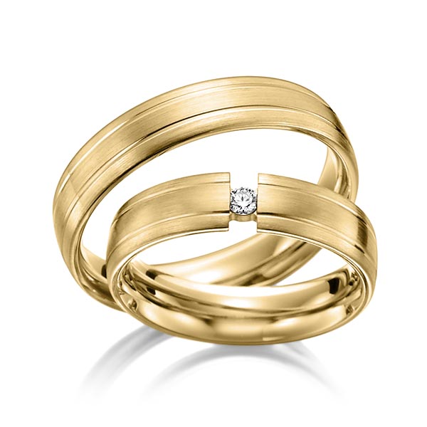 Paar klassische Trauringe/Eheringe in Gelbgold 585 mit zus. 0,05 ct. Brillant tw, si von Steinberg