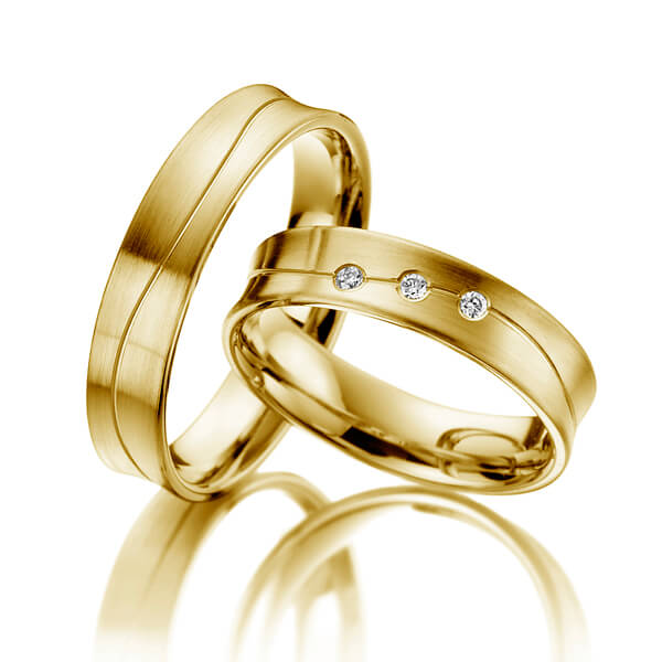 Paar klassische Trauringe/Eheringe in Gelbgold 585 mit zus. 0,06 ct. Brillant tw, si - NP-1064-2 Paar klassische Trauringe/Eheringe in Gelbgold 585 mit zus. 0,06 ct. Brillant tw, si - NP-1064-2