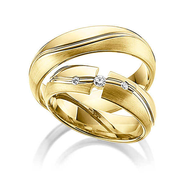 Paar klassische Trauringe/Eheringe in Gelbgold 585 mit zus. 0,09 ct. Brillant tw, si von Steinberg