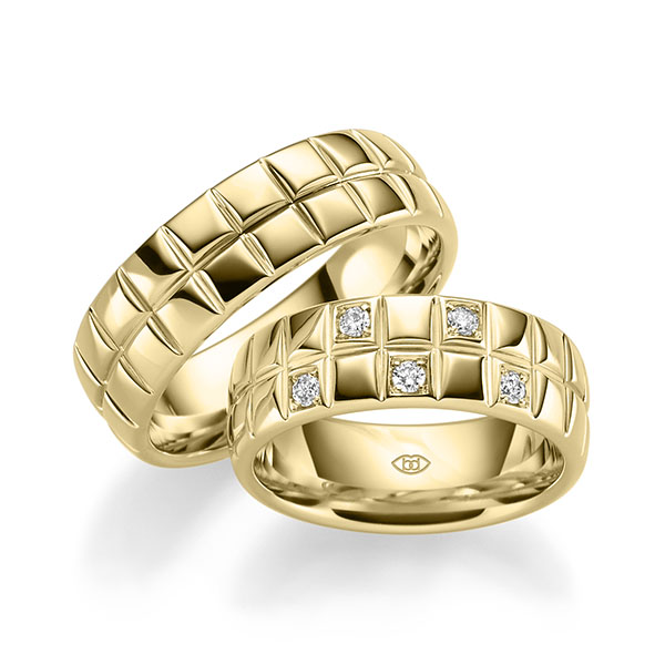 Paar klassische Trauringe/Eheringe in Gelbgold 585 mit zus. 0,15 ct. Brillant tw, si von 123GOLD