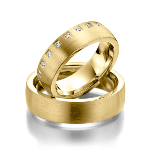 Paar klassische Trauringe/Eheringe in Gelbgold 585 mit zus. 0,1 ct. Brillant tw, si von Steinberg