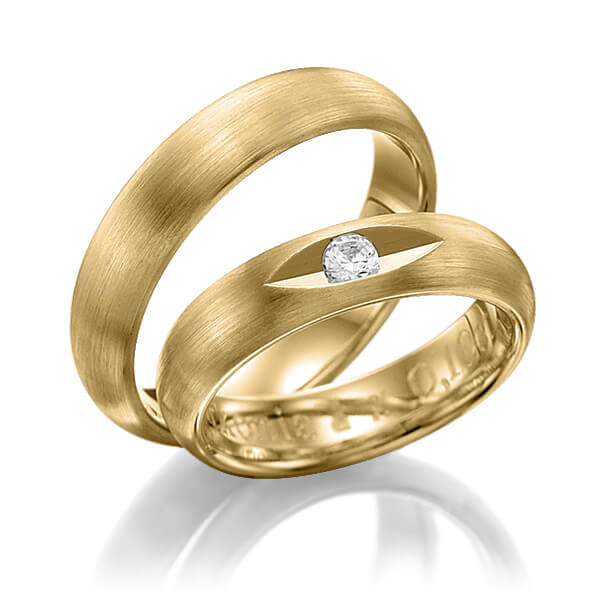 Paar klassische Trauringe/Eheringe in Gelbgold 585 mit zus. 0,1 ct. Brillant tw, si von Steinberg - Q-1235-2 Paar klassische Trauringe/Eheringe in Gelbgold 585 mit zus. 0,1 ct. Brillant tw, si von Steinberg - Q-1235-2