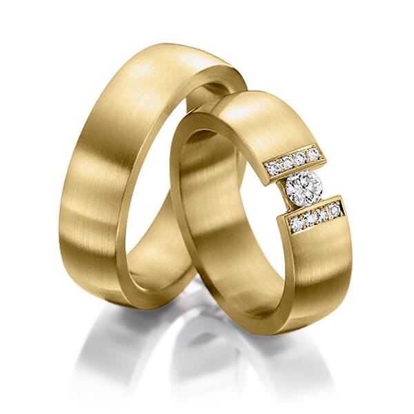 Paar klassische Trauringe/Eheringe in Gelbgold 585 mit zus. 0,25 ct. Brillant tw, si von Steinberg - Q-1228-4 Paar klassische Trauringe/Eheringe in Gelbgold 585 mit zus. 0,25 ct. Brillant tw, si von Steinberg - Q-1228-4
