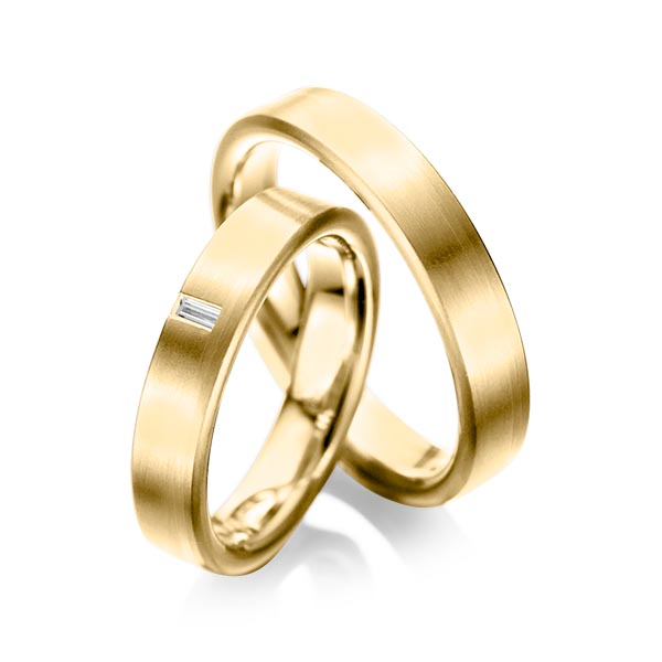 Paar klassische Trauringe/Eheringe in Gelbgold 750 mit zus. 0,05 ct. Baguette-Diamant tw, vs von acredo - A-1022-9