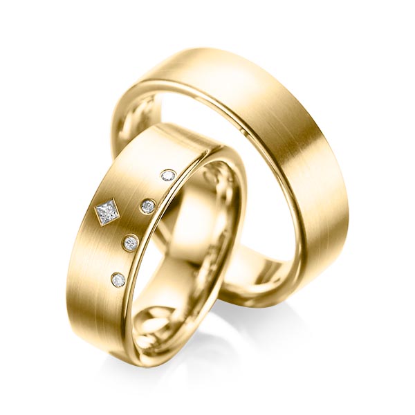 Paar klassische Trauringe/Eheringe in Gelbgold 750 mit zus. 0,07 ct. Brillant & Prinzess-Diamant tw, si tw, vs von acredo - A-1038-4 Paar klassische Trauringe/Eheringe in Gelbgold 750 mit zus. 0,07 ct. Brillant & Prinzess-Diamant tw, si tw, vs von acredo - A-1038-4