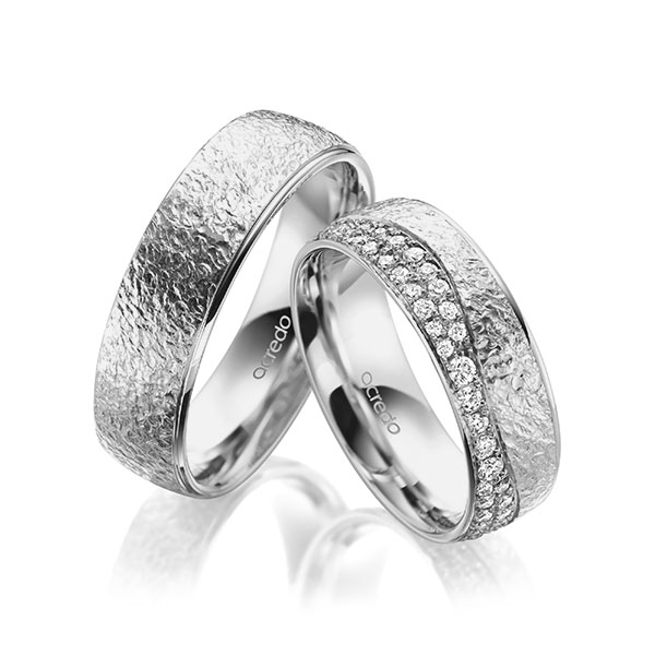 Paar klassische Trauringe/Eheringe in Graugold 585 crushed Struktur, mit zus. 0,693 ct. Brillant tw, si von acredo - A-2013-2 Paar klassische Trauringe/Eheringe in Graugold 585 crushed Struktur, mit zus. 0,693 ct. Brillant tw, si von acredo - A-2013-2