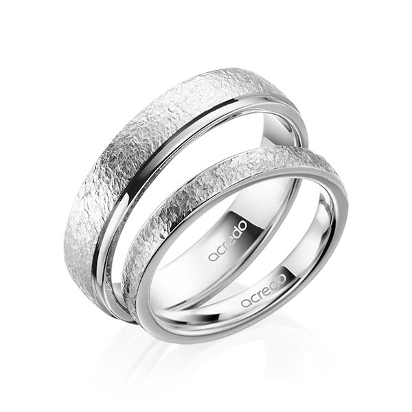 Paar klassische Trauringe/Eheringe in Graugold 585 , crushed Struktur von acredo - A-2023-11 Paar klassische Trauringe/Eheringe in Graugold 585 , crushed Struktur von acredo - A-2023-11