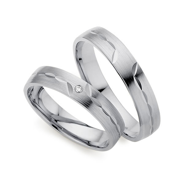 Paar klassische Trauringe/Eheringe in Graugold 585 mit zus. 0,01 ct. Brillant tw, si von Merii