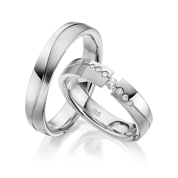 Paar klassische Trauringe/Eheringe in Graugold 585 mit zus. 0,11 ct. Brillant tw, si von acredo