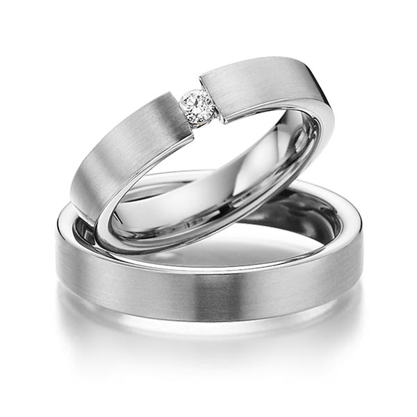 Paar klassische Trauringe/Eheringe in Graugold 585 mit zus. 0,1 ct. Brillant tw, si von 123GOLD