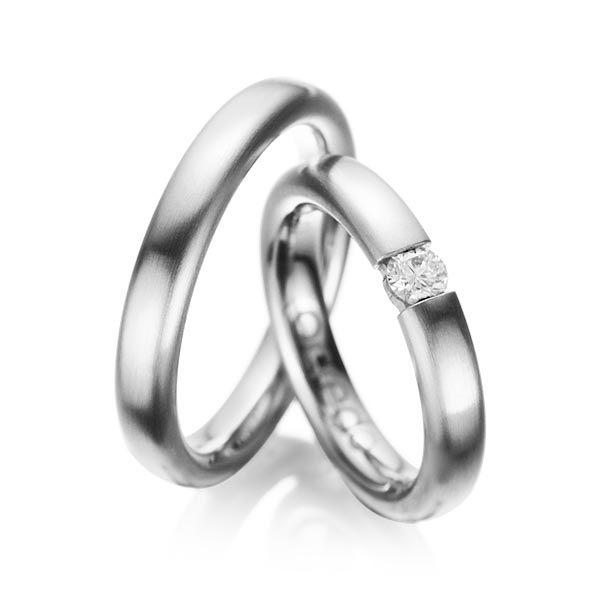 Paar klassische Trauringe/Eheringe in Graugold 585 mit zus. 0,2 ct. Brillant tw, si von acredo