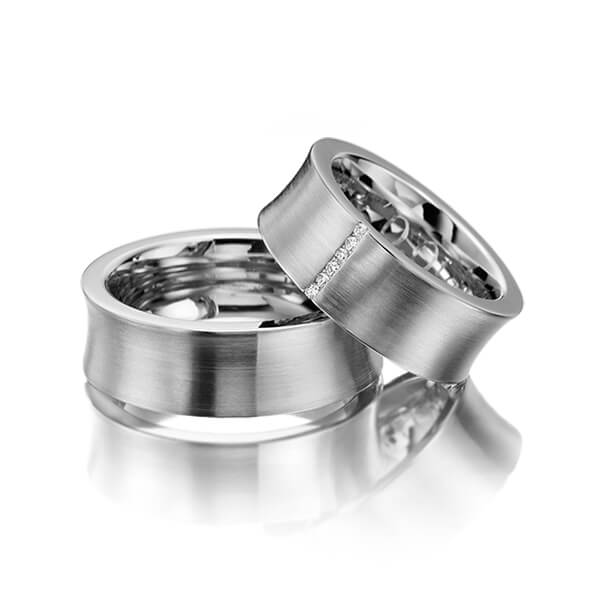 Paar klassische Trauringe/Eheringe in Graugold dunkel 585 mit zus. 0,06 ct. Brillant tw, si von 123GOLD