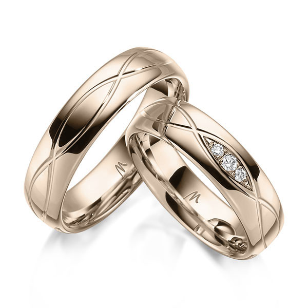 Paar klassische Trauringe/Eheringe in nussfarben-Gold 585 mit zus. 0,055 ct. Brillant w, si von Merii