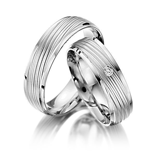 Paar klassische Trauringe/Eheringe in Palladium 500 mit zus. 0,03 ct. Brillant tw, si von Steinberg