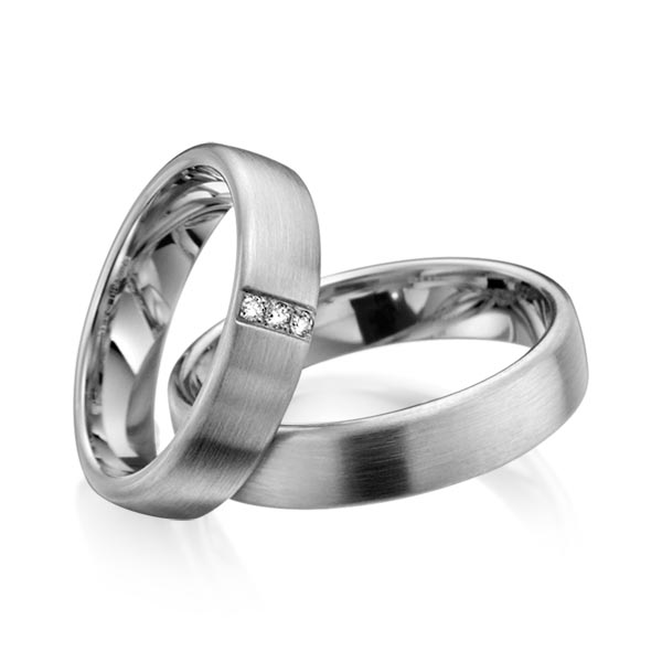 Paar klassische Trauringe/Eheringe in Palladium 500 mit zus. 0,045 ct. Brillant tw, si von Steinberg