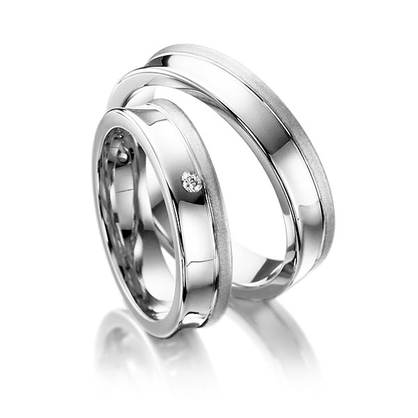 Paar klassische Trauringe/Eheringe in Platin 600 mit zus. 0,03 ct. Brillant tw, si von Steinberg - Q-1048-12