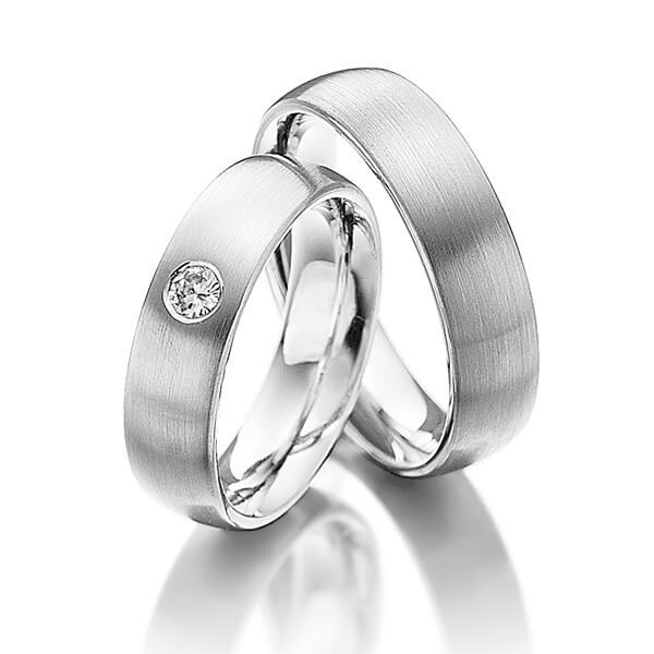 Paar klassische Trauringe/Eheringe in Platin 600 mit zus. 0,12 ct. Brillant tw, si von Steinberg - Q-1384-5