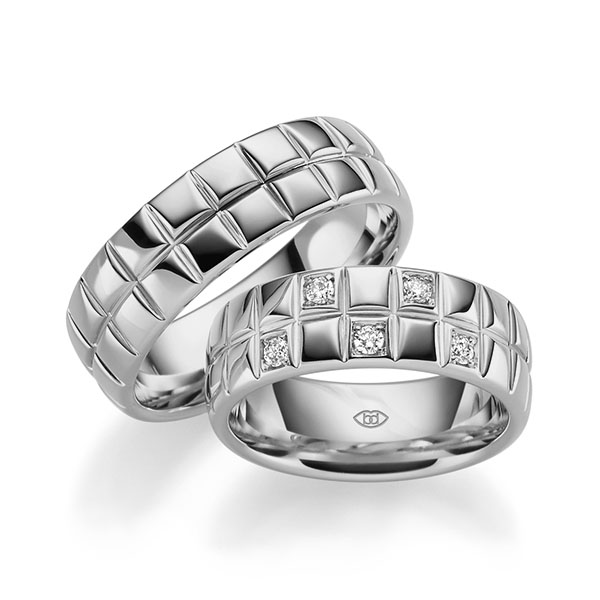 Paar klassische Trauringe/Eheringe in Platin 600 mit zus. 0,15 ct. Brillant tw, si von 123GOLD - Y-1464-4 Paar klassische Trauringe/Eheringe in Platin 600 mit zus. 0,15 ct. Brillant tw, si von 123GOLD - Y-1464-4