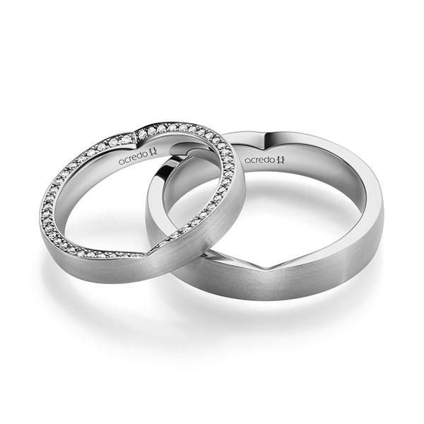 Paar klassische Trauringe/Eheringe in Platin 600 mit zus. 0,24 ct. Brillant tw, si von acredo