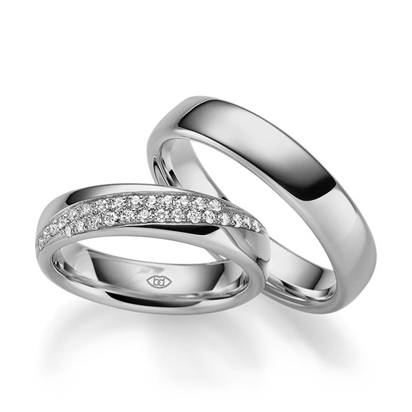 Paar klassische Trauringe/Eheringe in Platin 600 mit zus. 0,28 ct. Brillant tw, si von 123GOLD