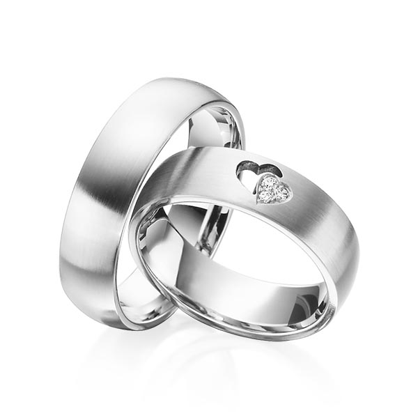 Paar klassische Trauringe/Eheringe in Platin 950 Herz mit zus. 0,03 ct. Brillant tw, si von 123GOLD - Y-1341-5 Paar klassische Trauringe/Eheringe in Platin 950 Herz mit zus. 0,03 ct. Brillant tw, si von 123GOLD - Y-1341-5