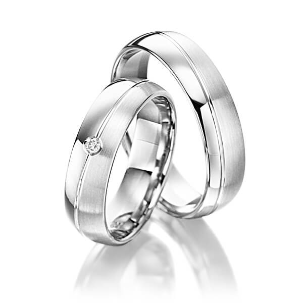 Paar klassische Trauringe/Eheringe in Platin 950 mit zus. 0,02 ct. Brillant tw, si von Steinberg - Q-1390-7 Paar klassische Trauringe/Eheringe in Platin 950 mit zus. 0,02 ct. Brillant tw, si von Steinberg - Q-1390-7