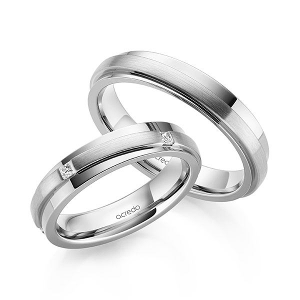 Paar klassische Trauringe/Eheringe in Platin 950 mit zus. 0,15 ct. Prinzess-Diamant tw, si von acredo - A-2164-4