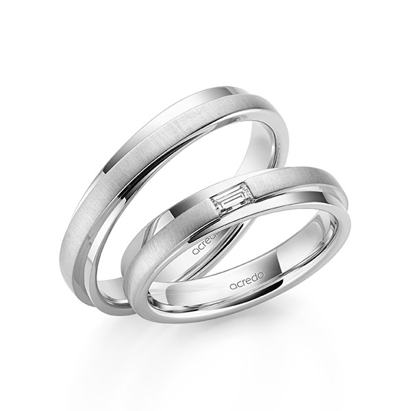 Paar klassische Trauringe/Eheringe in River Platin 950 mit zus. 0,1 ct. Baguette-Diamant tw, vs von acredo - A-2163-1