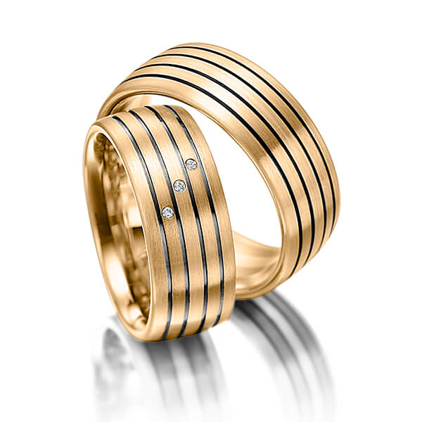 Paar klassische Trauringe/Eheringe in Roségold 585 mit zus. 0,015 ct. Brillant tw, si von Merii - M-1061-4 Paar klassische Trauringe/Eheringe in Roségold 585 mit zus. 0,015 ct. Brillant tw, si von Merii - M-1061-4