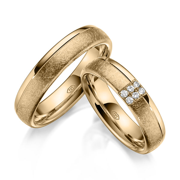Paar klassische Trauringe/Eheringe in Roségold 585 mit zus. 0,09 ct. Brillant tw, vs von 123GOLD