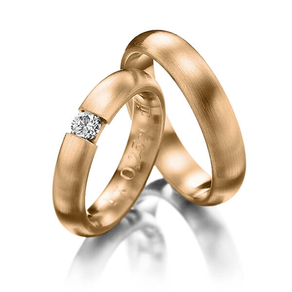 Paar klassische Trauringe/Eheringe in Roségold 585 mit zus. 0,25 ct. Brillant tw, si von Steinberg - Q-1250-6 Paar klassische Trauringe/Eheringe in Roségold 585 mit zus. 0,25 ct. Brillant tw, si von Steinberg - Q-1250-6