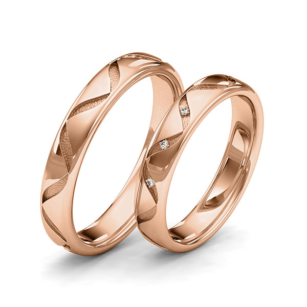 Paar klassische Trauringe/Eheringe in Rotgold 585 Laser Struktur mit zus. 0,015 ct. Brillant tw, si von 123GOLD