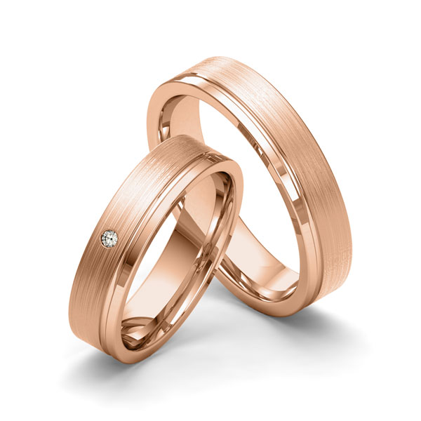 Paar klassische Trauringe/Eheringe in Rotgold 585 mit zus. 0,015 ct. Brillant tw, si von Merii