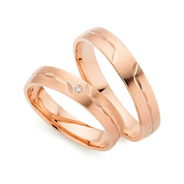 Paar klassische Trauringe/Eheringe in Rotgold 585 mit zus. 0,01 ct. Brillant tw, si von Merii
