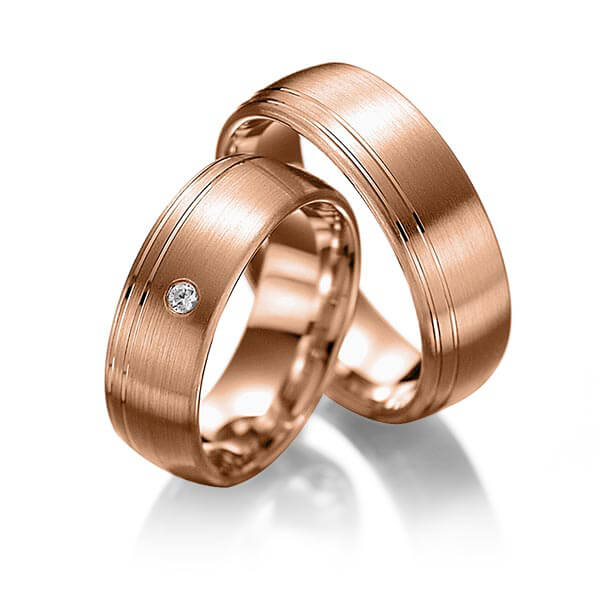 Paar klassische Trauringe/Eheringe in Rotgold 585 mit zus. 0,02 ct. Brillant tw, si von Merii - M-1158-3 Paar klassische Trauringe/Eheringe in Rotgold 585 mit zus. 0,02 ct. Brillant tw, si von Merii - M-1158-3
