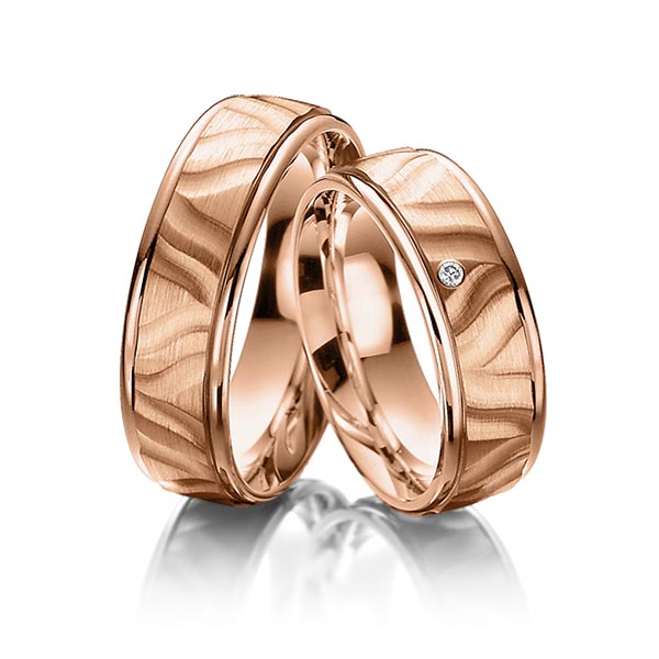 Paar klassische Trauringe/Eheringe in Rotgold 585 mit zus. 0,02 ct. Brillant tw, si von Steinberg