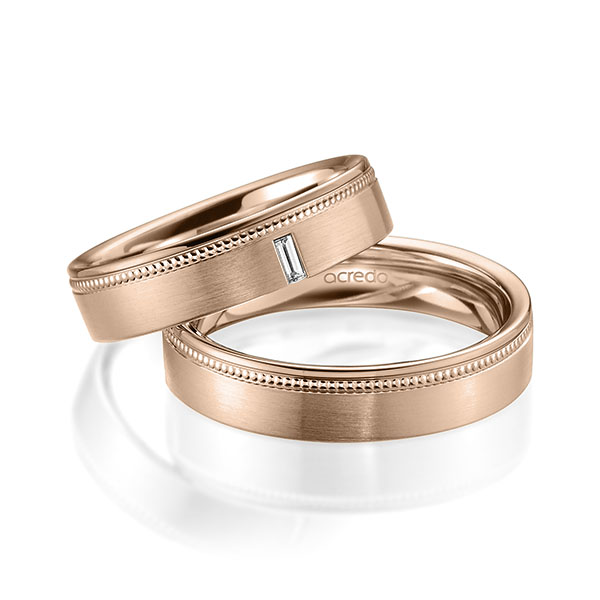 Paar klassische Trauringe/Eheringe in Rotgold 585 mit zus. 0,05 ct. Baguette-Diamant tw, vs von acredo - A-1753-5 Paar klassische Trauringe/Eheringe in Rotgold 585 mit zus. 0,05 ct. Baguette-Diamant tw, vs von acredo - A-1753-5