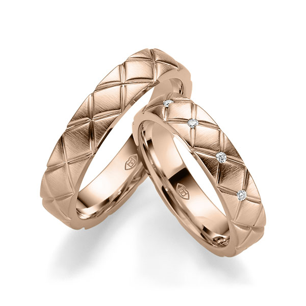 Paar klassische Trauringe/Eheringe in Rotgold 585 mit zus. 0,05 ct. Brillant tw, si von 123GOLD