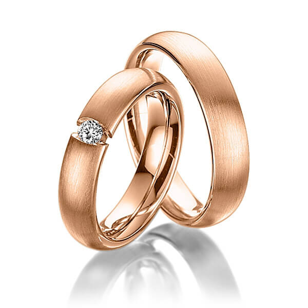 Paar klassische Trauringe/Eheringe in Rotgold 585 mit zus. 0,08 ct. Brillant tw, si von Steinberg