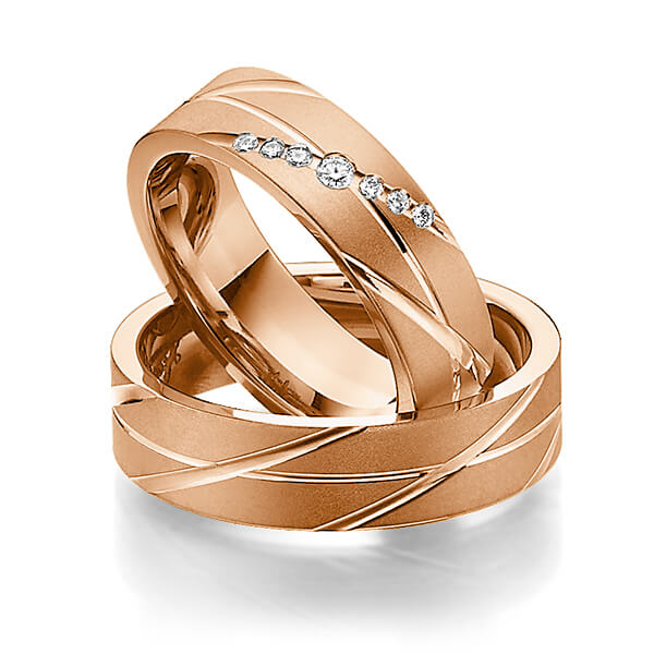 Paar klassische Trauringe/Eheringe in Rotgold 585 mit zus. 0,09 ct. Brillant tw, si von Steinberg - T-1145-10 Paar klassische Trauringe/Eheringe in Rotgold 585 mit zus. 0,09 ct. Brillant tw, si von Steinberg - T-1145-10