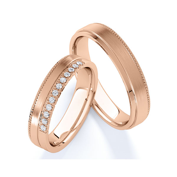 Paar klassische Trauringe/Eheringe in Rotgold 585 mit zus. 0,12 ct. Brillant tw, vs von Steinberg - Q-1792-3