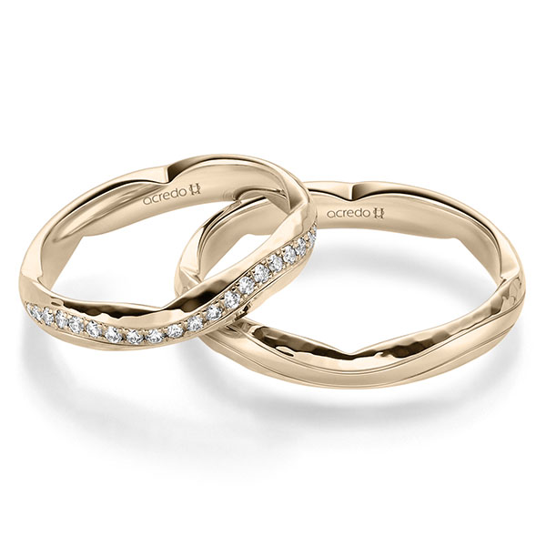 Paar klassische Trauringe/Eheringe in Signature Gold 585 gehämmert Struktur mit zus. 0,24 ct. Brillant tw, si von acredo