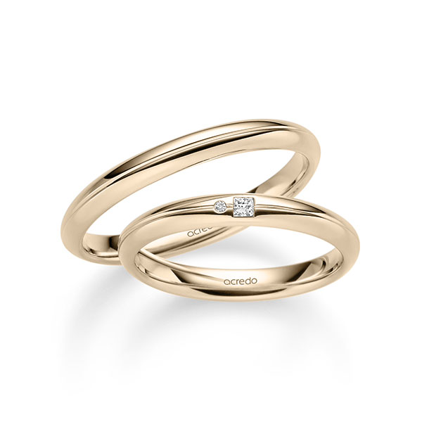 Paar klassische Trauringe/Eheringe in Signature Gold 585 mit zus. 0,035 ct. Prinzess-Diamant & Brillant tw, vs tw, si von acredo