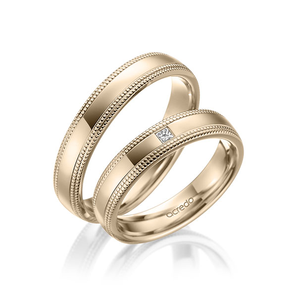 Paar klassische Trauringe/Eheringe in Signature Gold 585 mit zus. 0,03 ct. Prinzess-Diamant tw, vs von acredo