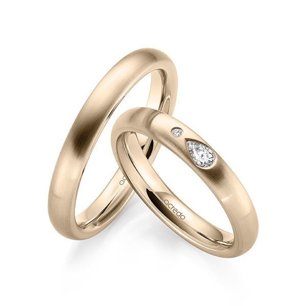 Paar klassische Trauringe/Eheringe in Signature Gold 750 mit zus. 0,108 ct. Brillant tw, vs tw, si von acredo - A-2138-11