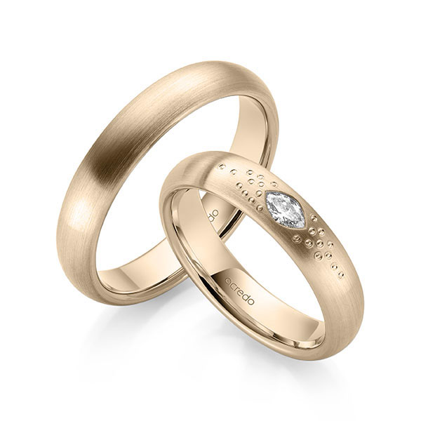 Paar klassische Trauringe/Eheringe in Signature Gold 750 mit zus. 0,1 ct. tw, vs von acredo - A-2165-11