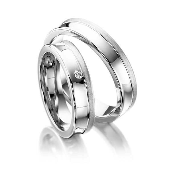 Paar klassische Trauringe/Eheringe in Silber 925 rhodiniert mit zus. 0,03 ct. Brillant tw, si von Steinberg - Q-1048-9