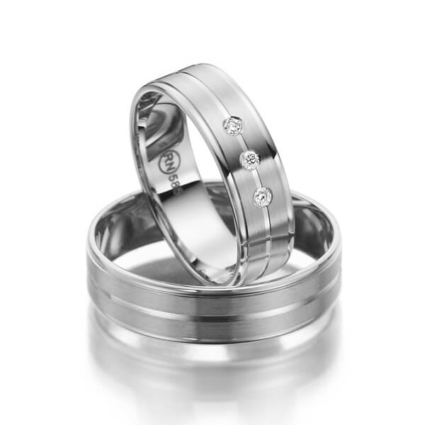 Paar klassische Trauringe/Eheringe in Weißgold 375 mit zus. 0,06 ct. Brillant tw, si - NP-1184-2 Paar klassische Trauringe/Eheringe in Weißgold 375 mit zus. 0,06 ct. Brillant tw, si - NP-1184-2