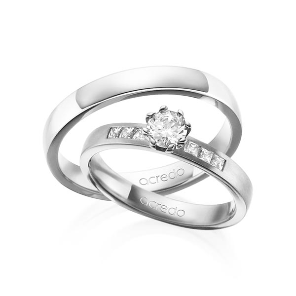 Paar klassische Trauringe/Eheringe in Weissgold 585 mit 0,4 ct. + zus. 0,18 ct. Brillant & Prinzess-Diamant tw, vs tw, si von acredo - A-1379-4 Paar klassische Trauringe/Eheringe in Weissgold 585 mit 0,4 ct. + zus. 0,18 ct. Brillant & Prinzess-Diamant tw, vs tw, si von acredo - A-1379-4